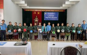 Lễ kết nạp đoàn viên công đoàn